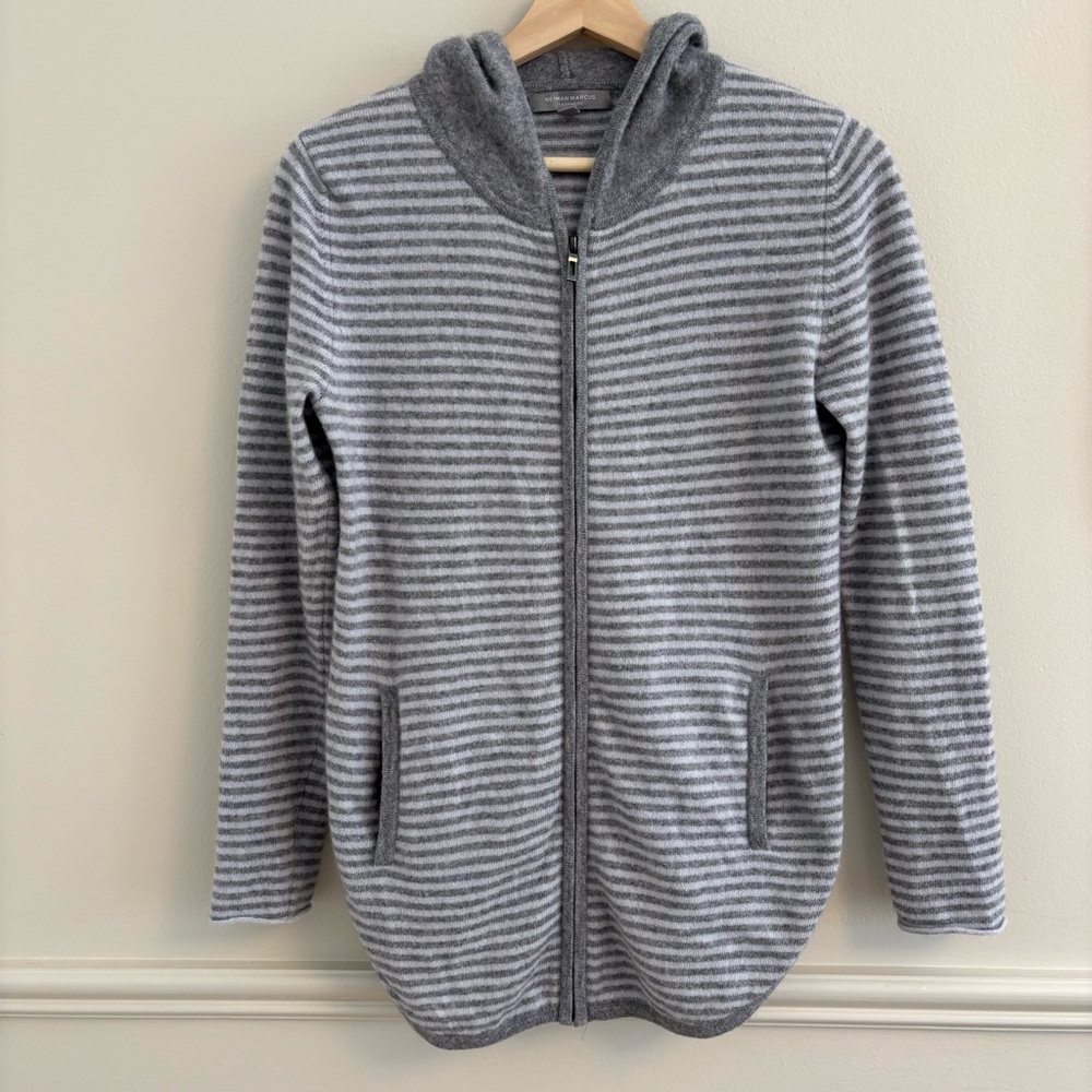 Neiman Marcus Cashmere Gray and White Striped Sweater